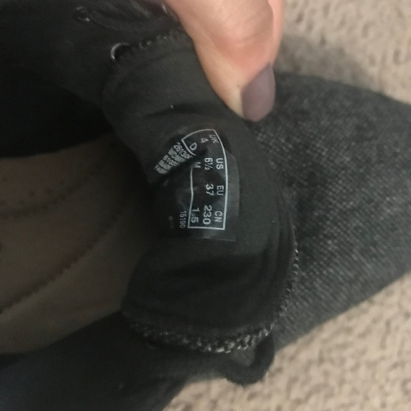 Clarks oxford shoes - Picture 3 of 3